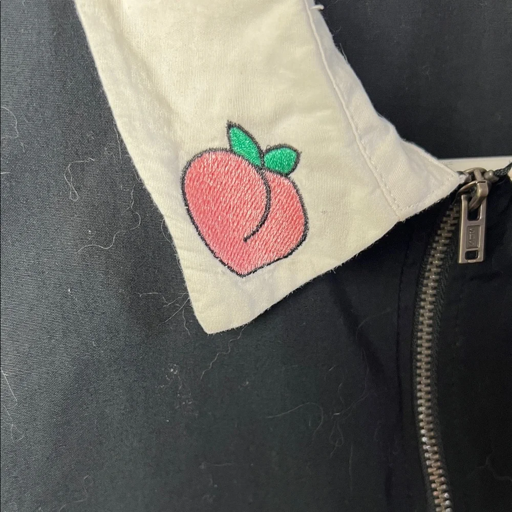 Dangerfield Black Cropped Team Peach Top with White Embroidered Collar - Picture 8 of 10